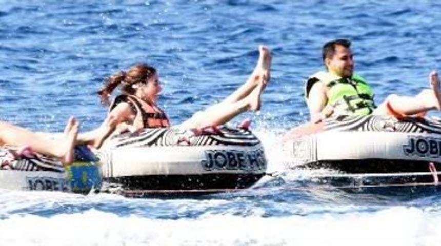 Bodrum'da Plajlar Doldu, Beach'ler Boş Kaldı