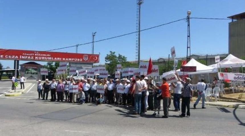 Fotoğraflar // Bayramda Da Maltepe Cezaevi &Ouml;n&uuml;nde "adalet N&ouml;beti"