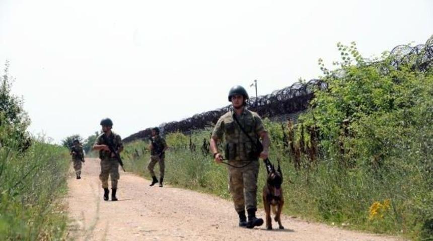 Yunanistan Sınırında Mehmet&ccedil;ikler Bayram Kutladı