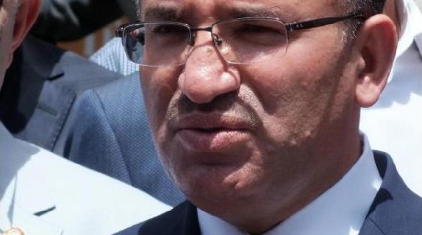 Bozdağ: Yargı Kararlarını Etkileyeceğini D&uuml;ş&uuml;nenler Boşuna Yoruluyor