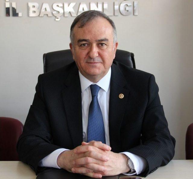 Mhp’li Akçay Kılıçdaroğlu’nun ‘bozkurt’ İşaretini Yorumladı