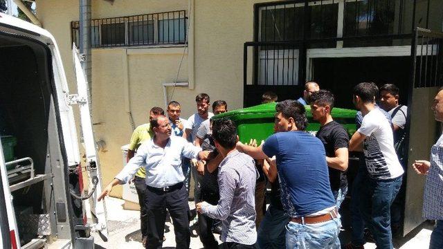 &Ccedil;ocuklarına Bayramlık Aldı, Eve D&ouml;nerken &Ouml;ld&uuml; 1