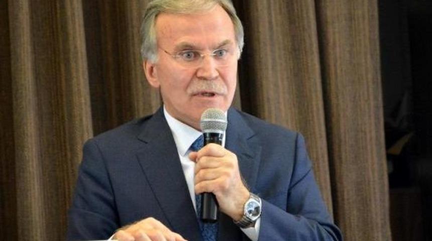 Ak Partili Şahin: Kılı&ccedil;daroğlu Kendisi I&ccedil;in Y&uuml;r&uuml;yor