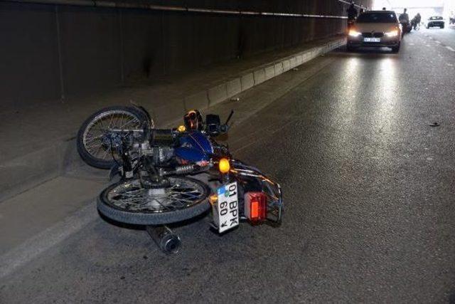 Motosiklet Su Borusuna Çarptı: 1 Ölü, 1 Yaralı