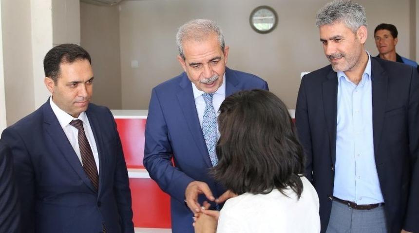 Demirkol, Sevgi Evlerinde Kalan &Ccedil;ocuklarla Bayramlaştı