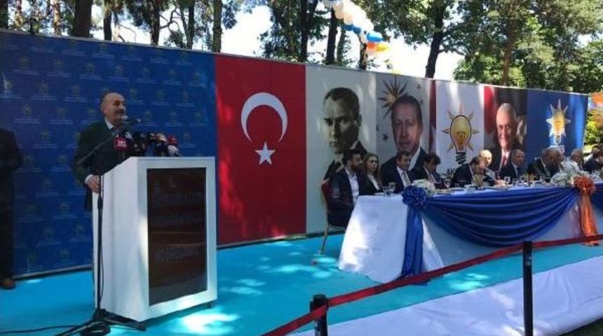 Bakanlar M&uuml;ezzinoğlu Ve &Ccedil;elik'ten &Ccedil;ocuklara Bayram Har&ccedil;lığı (3)