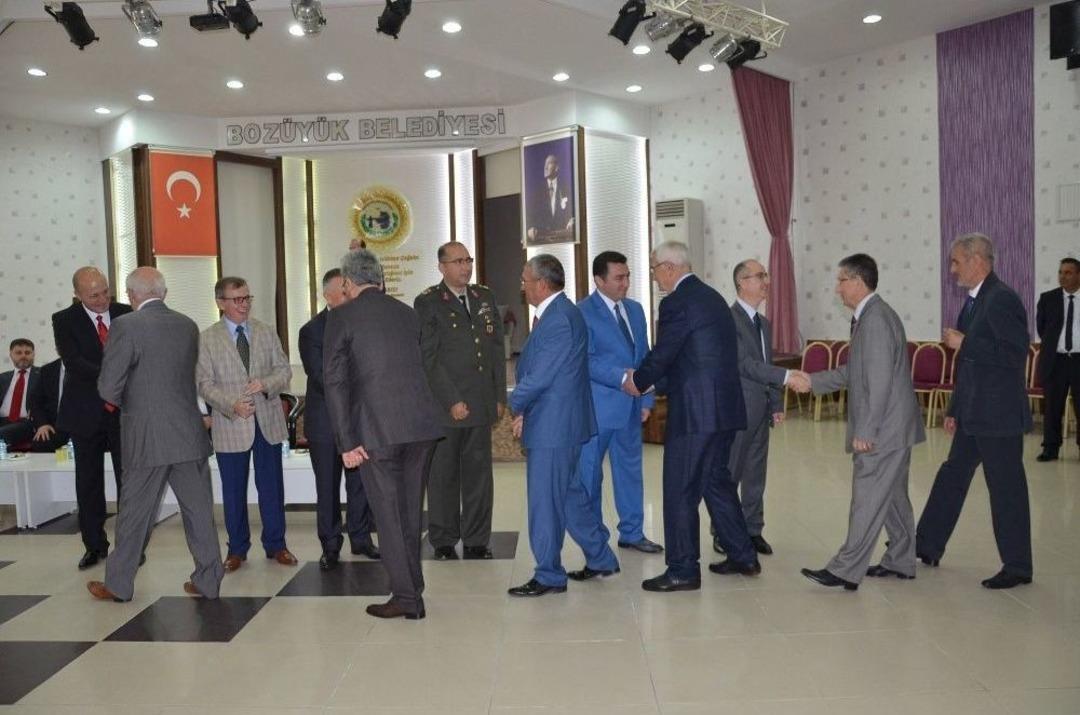 Boz&uuml;y&uuml;k&rsquo;te Bayramlaşma