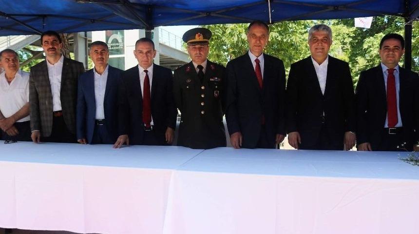 Ak&ccedil;aabat&rsquo;ta Bayramlaşma T&ouml;reni