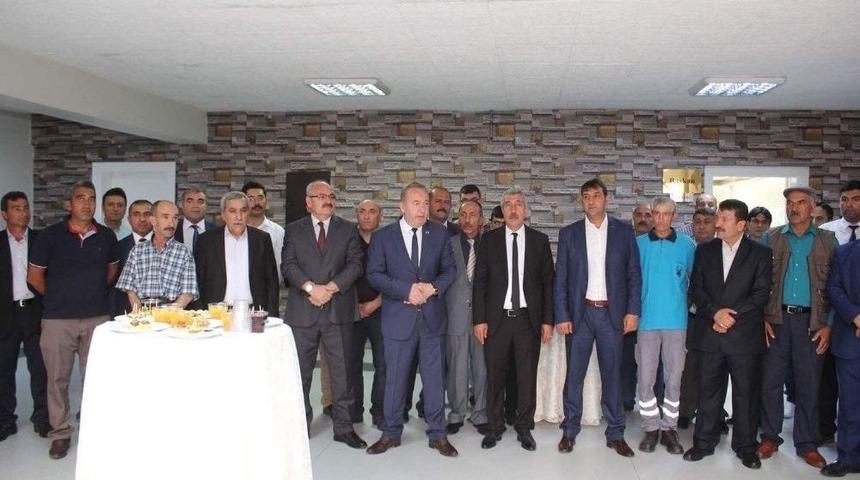 Başkan Şahiner Personeliyle Bayramlaştı