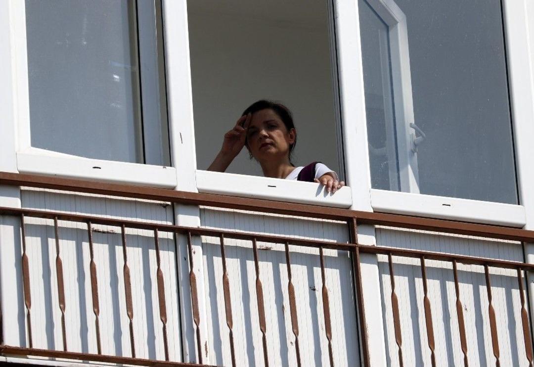 4&rsquo;&uuml;nc&uuml; Katta Mahsur Kalan Kadını İtfaiye Kurtardı