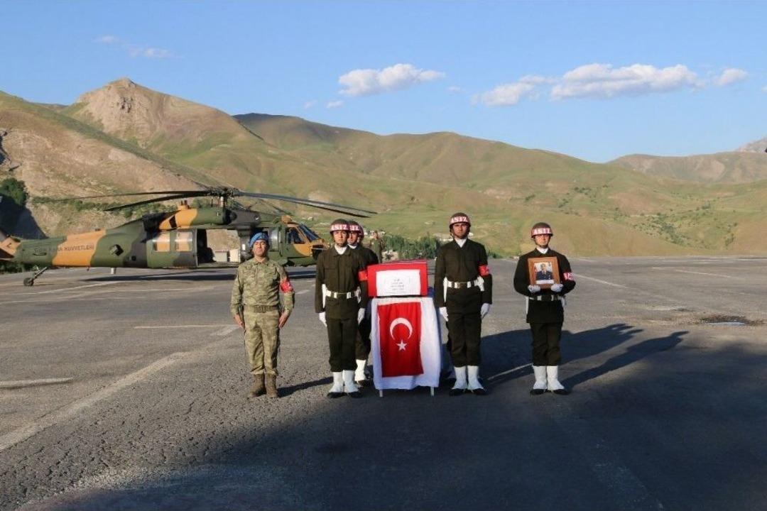 Hakkari&rsquo;de Şehit Asker İ&ccedil;in T&ouml;ren D&uuml;zenlendi