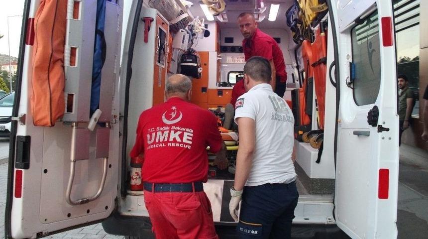 Otomobil Bah&ccedil;eye U&ccedil;tu: 3 Yaralı