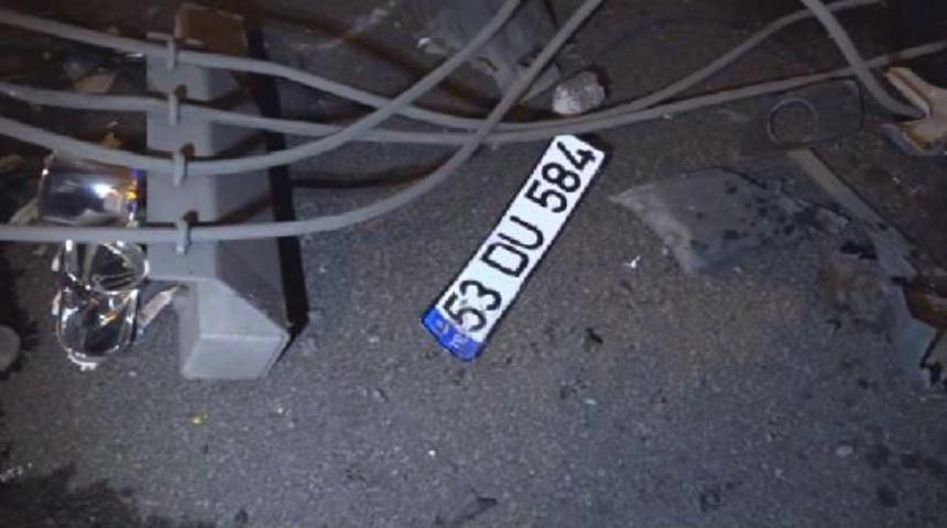 Kaza Yaptılar, 'bir Şeyiniz Var Mı' Diye Sorup Ka&ccedil;tılar