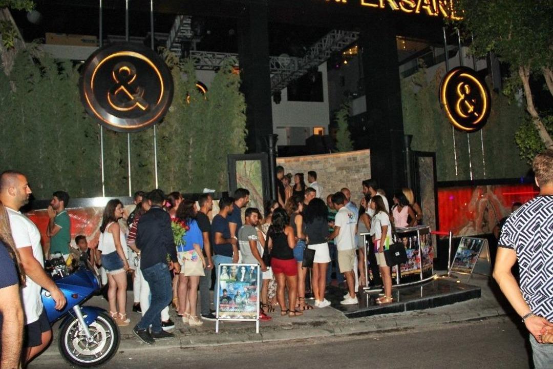 Bodrum&rsquo;da İrem Derici İzdihamı