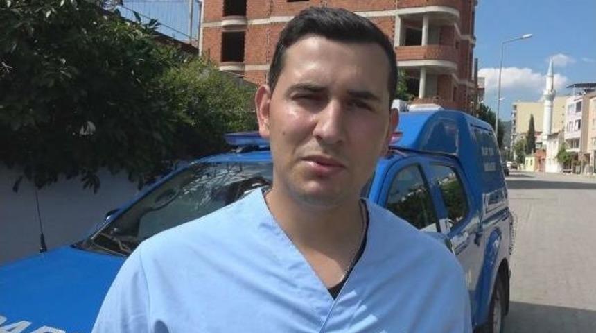 Evine Geldiğinde Bah&ccedil;esindeki 15 K&ouml;pekle Karşılaştı