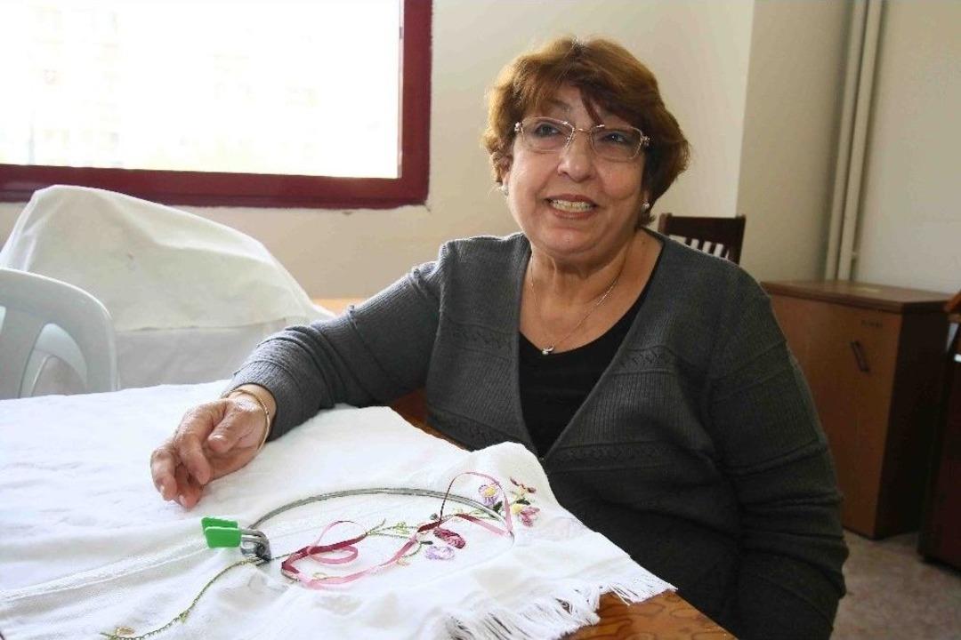 Kanser Oldu, Evladını Kaybetti Ama M&uuml;cadeleyi Bırakmadı