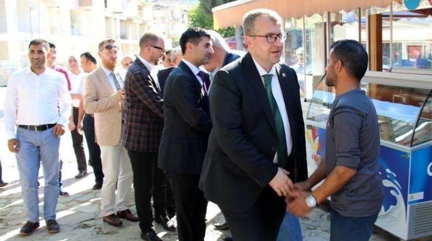 Ak Parti Bilecik Milletvekili Eldemir Vatandaşlarla Bayramlaştı
