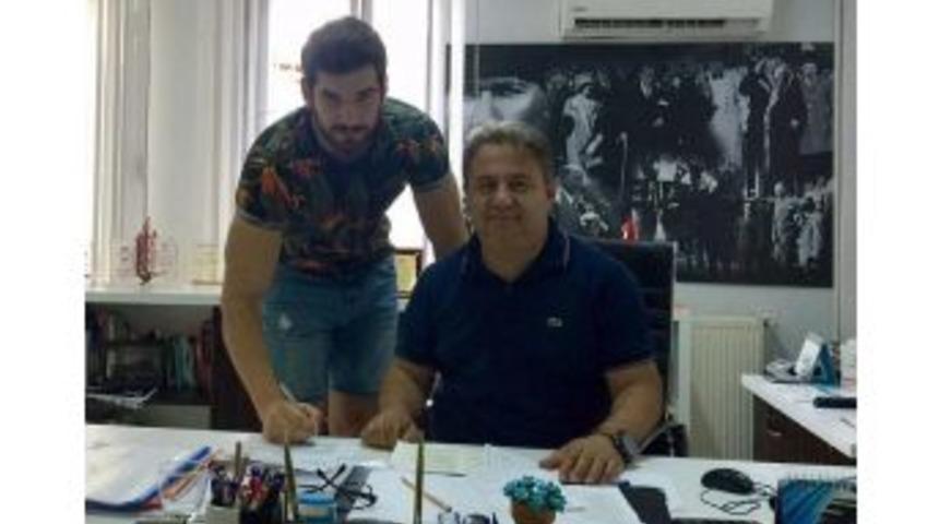 İzmir Rota Koleji'nde Onat Devam