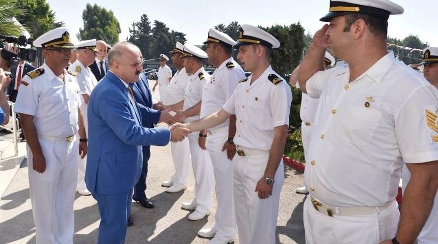 Vali &Ccedil;akacak, G&uuml;venlik G&uuml;&ccedil;leriyle Bayramlaştı