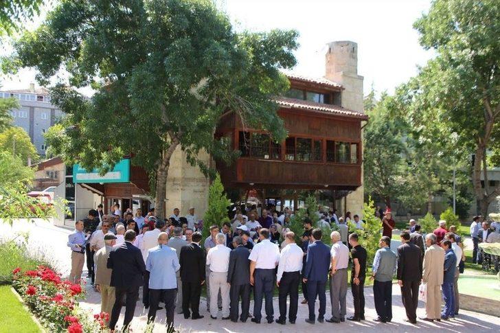 Karaman Belediyesinin Bayramlaşma Programına Yoğun İlgi G5