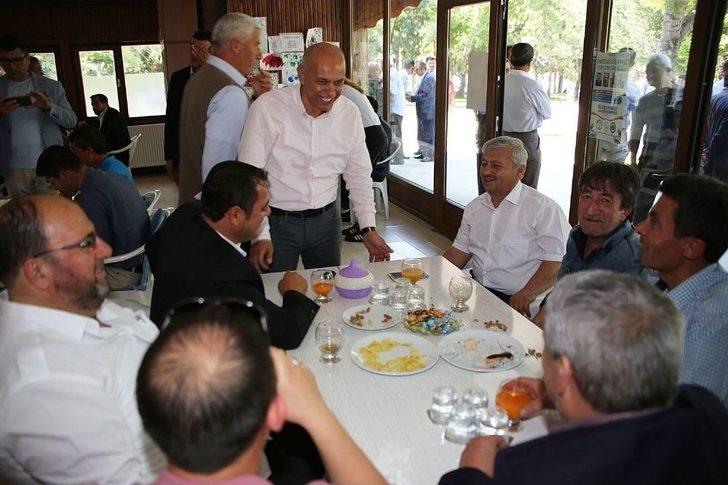 Karaman Belediyesinin Bayramlaşma Programına Yoğun İlgi G2