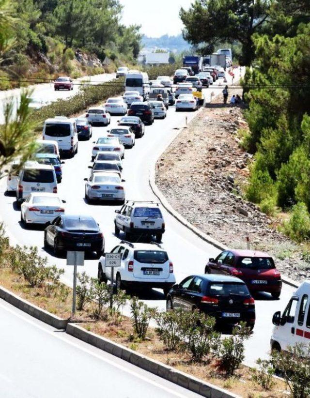 Bodrum'a 3 Günde 220 Bin Araç Giriş Yaptı