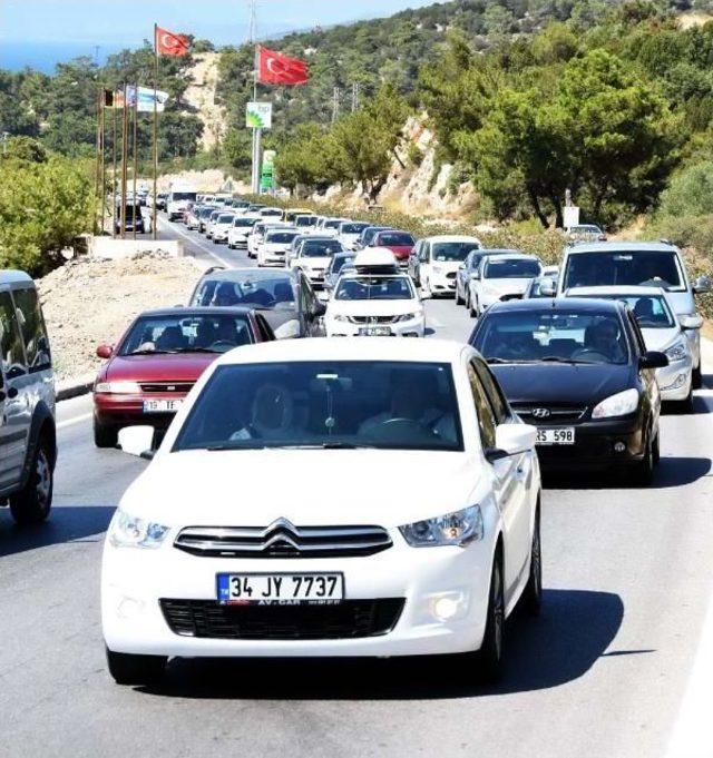 Bodrum'a 3 Günde 220 Bin Araç Giriş Yaptı