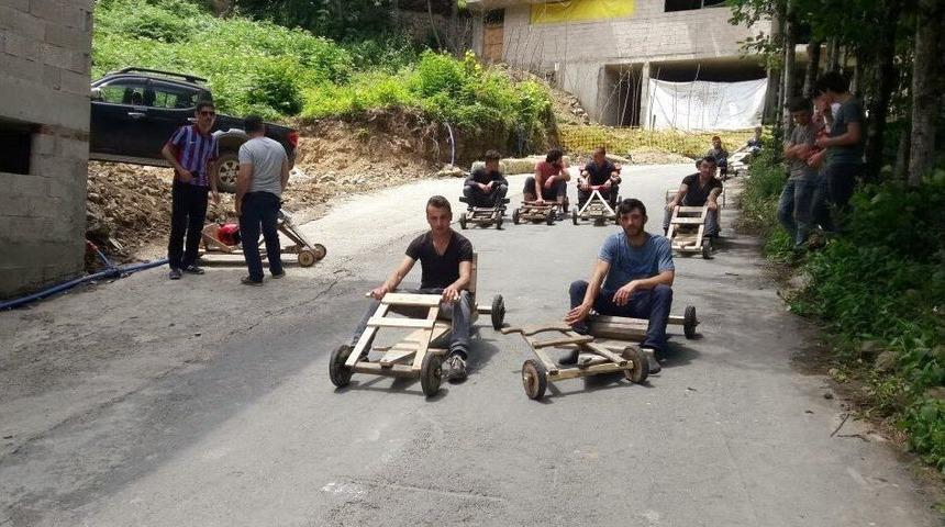 7. Lazralli Tahta Araba Yarışları Nefes Kesti