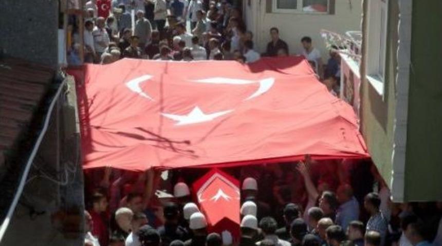 Samsunlu Şehidi 5 Bin Kişi Uğurladı