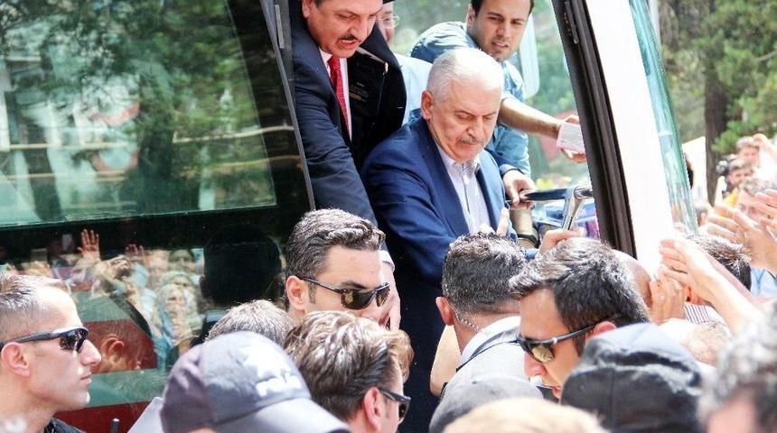 Başbakan&rsquo;a Erzurum&rsquo;da Sevgi Seli