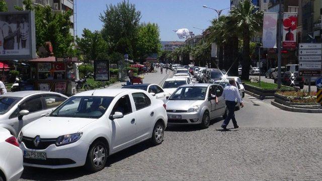 Çanakkale’de Tatilcilerin Yoğunluğu Erken Başladı