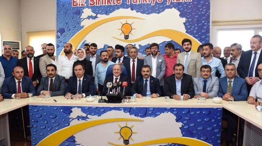 Ak Parti &Ccedil;orum İl Teşkilatlarında Bayramlaşma