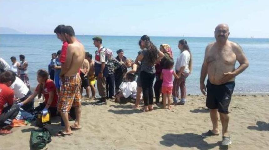 Denizde Akıntıya Kapılan &Ccedil;ifti &Ouml;l&uuml;m Ayırdı