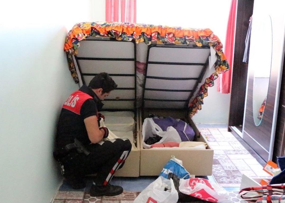 Beyoğlu&rsquo;nda Helikopter Destekli Uyuşturucu Operasyonu