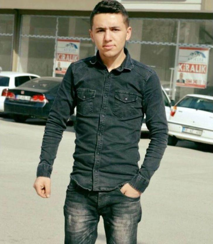 Şelalede Yüzerken Boğulma Anı Görüntülendi G1