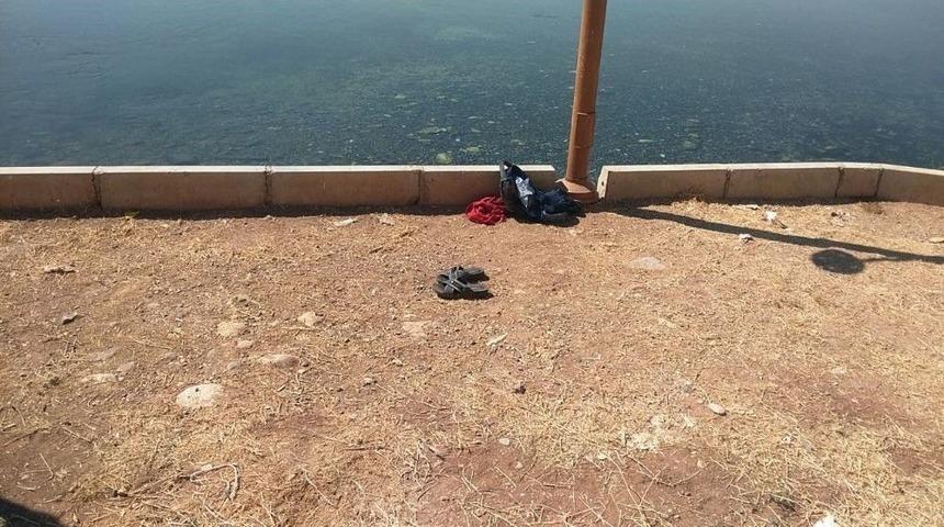 Fırat Nehri&rsquo;nde Boğuldu