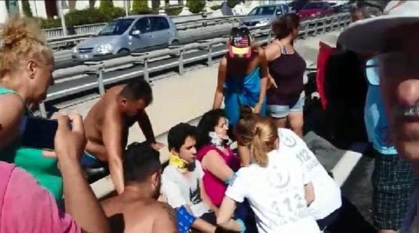 Otomobil Takla Atınca Arkadan Gelen Ara&ccedil; &Ccedil;arptı;1 'i Ağır 4 Yaralı