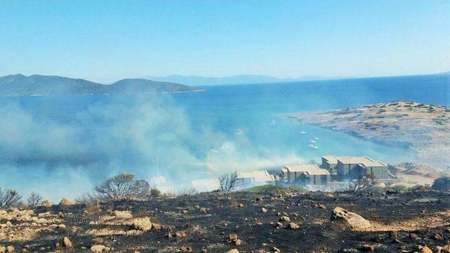 Tarihi Değirmenler Tepesi’nde Korkutan Yangın