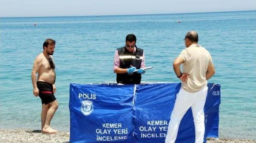 Denize Giren Ukraynalı Turist &Ouml;ld&uuml;