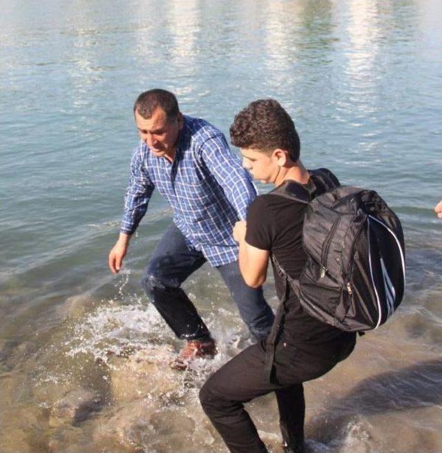 Iraklı Genç, Seyhan Nehri'nde Kayboldu