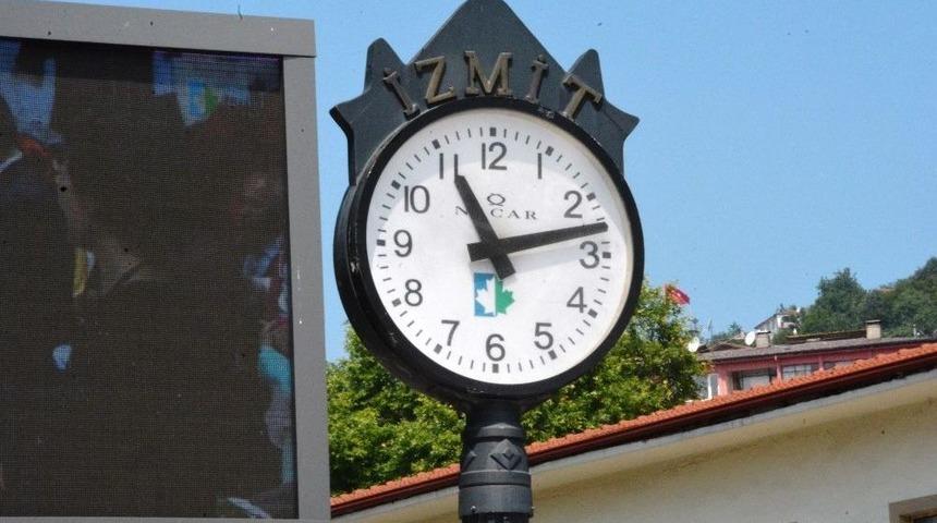 Meydan Saatlerine Bakım Onarım Yapıldı