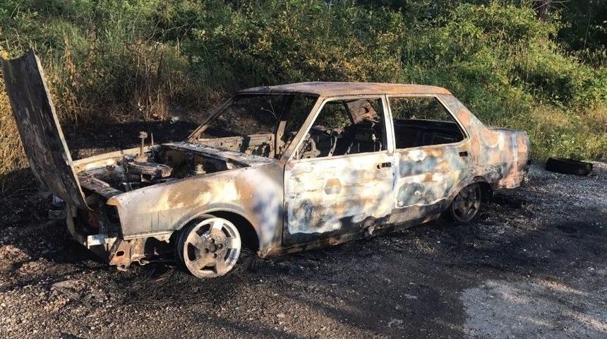 Seyir Halindeki Otomobil Alev Alev Yandı