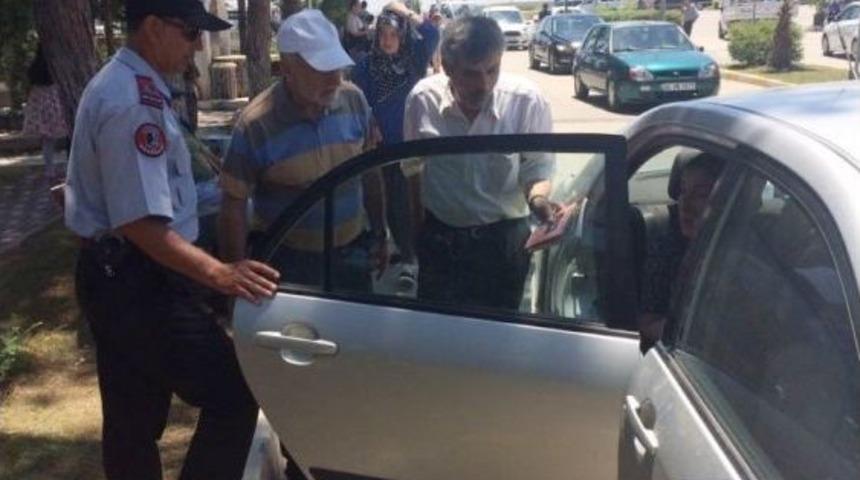 Mezarlık Ziyaretinde Yorulmadılar