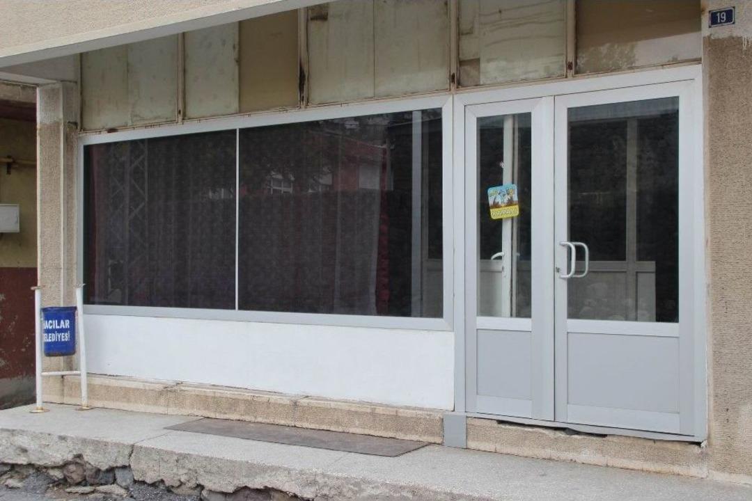 (&ouml;zel Haber) Kahvehanesi Olmayan İl&ccedil;e Başarılarıyla G&ouml;z Dolduruyor