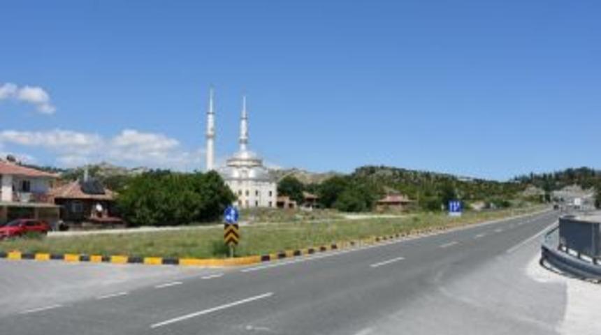 Mezarlığa Giderken Otomobilin &Ccedil;arptığı Yaşlı Kadın &Ouml;ld&uuml;