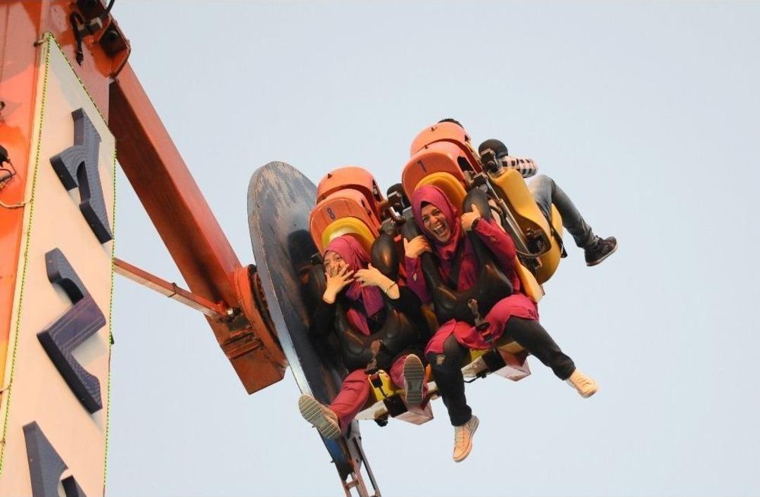 Bayramda &Ccedil;ocuklar Lunaparka Akın Etti