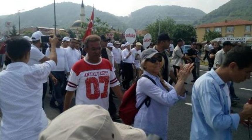 Chp'li Budak: Başbakan'ın Y&uuml;r&uuml;mekten Ayakları Par&ccedil;alanan Insanlara Saygısızlık Etmeye Hakkı Yok