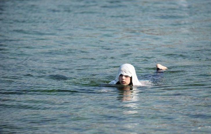 Sıcaktan Bunalanlar Denize Koştu G1