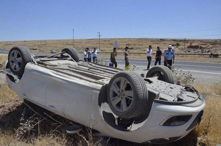 Takla Atan Otomobildeki 4 Kişi Yaralandı G3