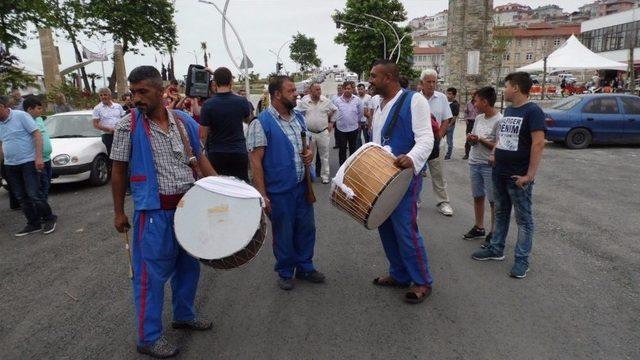 Yüz Yılı Aşkın Gelenek Sürüyor